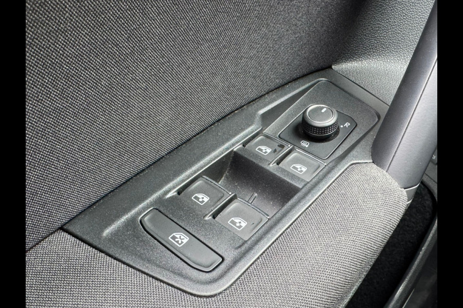 Volkswagen Tiguan TSI 245PK HYBRIDE DSG LIFE TREKHAAK/NAVI/VIRTUAL/SFEERVERL.