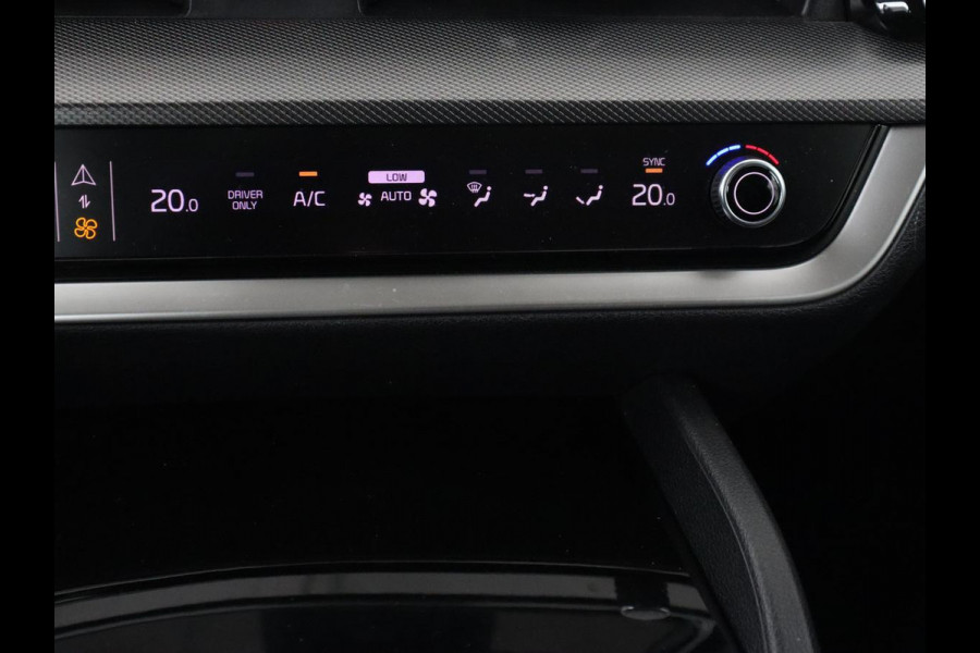 Kia Sportage 1.6 T-GDi Plug-in Hybrid AWD DynamicLine | SOH 97,2% | Camera | Carplay | Adaptive cruise | Navigatie | 19'' | Full LED | Climate control | PHEV
