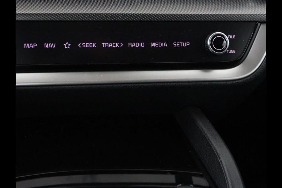 Kia Sportage 1.6 T-GDi Plug-in Hybrid AWD DynamicLine | SOH 97,2% | Camera | Carplay | Adaptive cruise | Navigatie | 19'' | Full LED | Climate control | PHEV