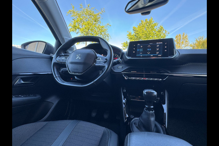 Peugeot 208 1.2 PureTech Allure 74KW / 100PK / CARPLAY / KEYLESS / CRUISE / ECC / CAMERA / PDC / LMV