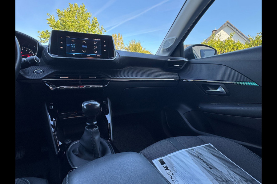 Peugeot 208 1.2 PureTech Allure 74KW / 100PK / CARPLAY / KEYLESS / CRUISE / ECC / CAMERA / PDC / LMV