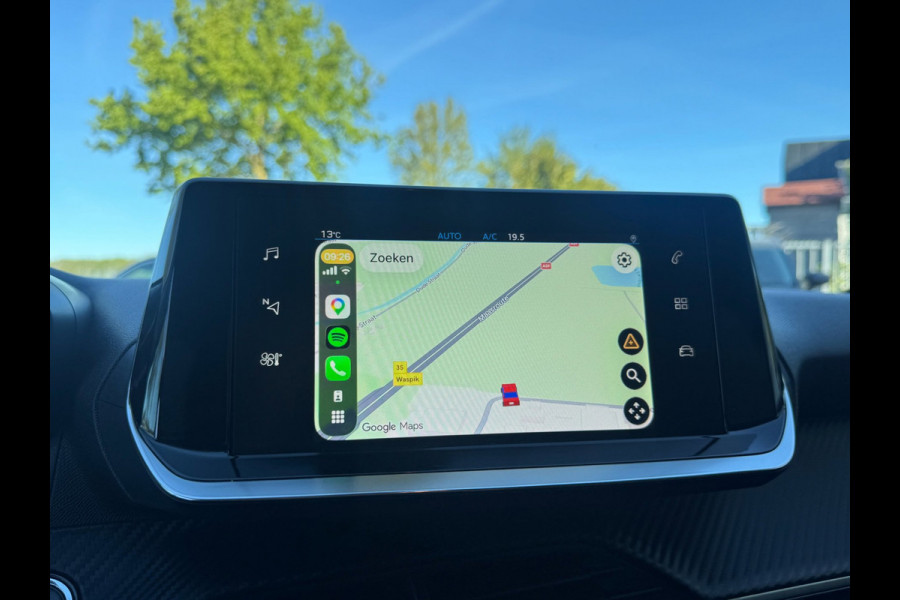 Peugeot 208 1.2 PureTech Allure 74KW / 100PK / CARPLAY / KEYLESS / CRUISE / ECC / CAMERA / PDC / LMV
