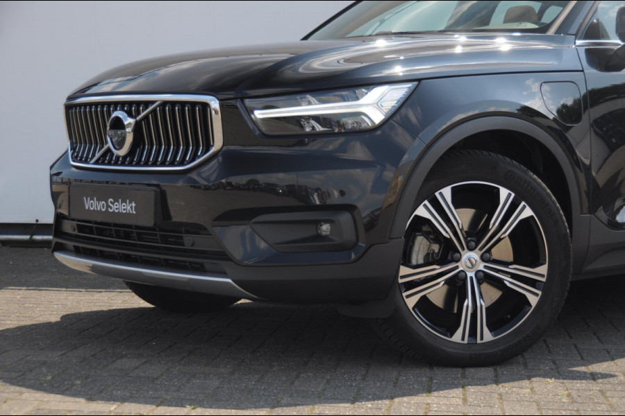 Volvo XC40 T5 272PK Automaat Plug-in hybrid Inscription Elektrische stoelen / Trekhaak / Panoramadak / Polestar tuning / Lederen bekleding / Adaptieve cruise control / Parkeersensoren met 360 camera / Harman Kardon audio / Mistlampen / Stoel - en stuurwielverwarming
