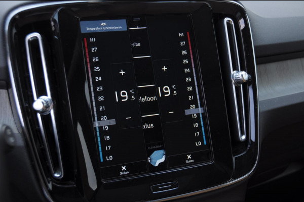 Volvo XC40 T5 272PK Automaat Plug-in hybrid Inscription Elektrische stoelen / Trekhaak / Panoramadak / Polestar tuning / Lederen bekleding / Adaptieve cruise control / Parkeersensoren met 360 camera / Harman Kardon audio / Mistlampen / Stoel - en stuurwielverwarming