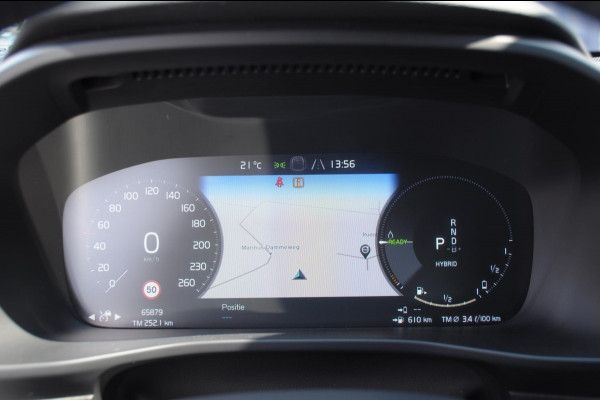Volvo XC40 T5 272PK Automaat Plug-in hybrid Inscription Elektrische stoelen / Trekhaak / Panoramadak / Polestar tuning / Lederen bekleding / Adaptieve cruise control / Parkeersensoren met 360 camera / Harman Kardon audio / Mistlampen / Stoel - en stuurwielverwarming
