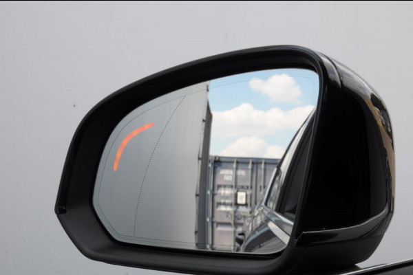 Volvo XC40 T5 272PK Automaat Plug-in hybrid Inscription Elektrische stoelen / Trekhaak / Panoramadak / Polestar tuning / Lederen bekleding / Adaptieve cruise control / Parkeersensoren met 360 camera / Harman Kardon audio / Mistlampen / Stoel - en stuurwielverwarming