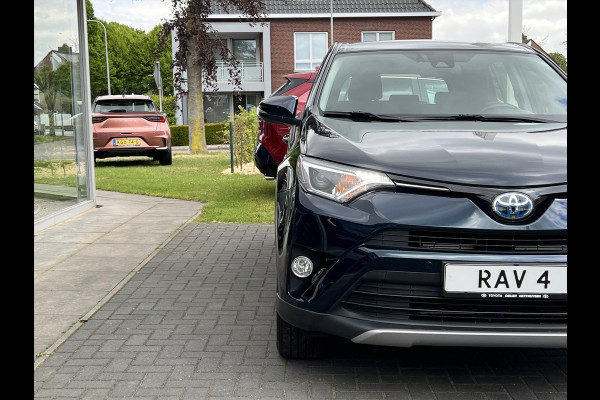 Toyota RAV4 2.5 Hybrid Style | Trekhaak, Dodehoekherkenning, Navigatie, Parkeersensoren, Elektrische achterklep, Startknop