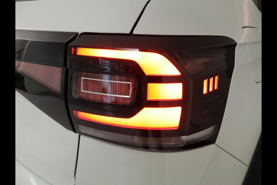 Volkswagen T-Cross 1.0 TSI Style 115pk 6bak|digi display|  Navi| 17'LM-velgen| Climatronic| dodehoek detectie