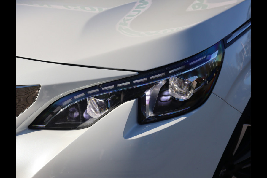 Peugeot 3008 Allure Navi / Pano / Climate / Pdc Nieuwe D-riem/ All-season banden/ Keurige auto
