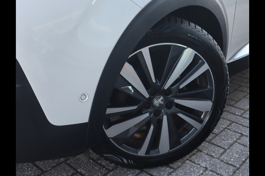 Peugeot 3008 Allure Navi / Pano / Climate / Pdc Nieuwe D-riem/ All-season banden/ Keurige auto