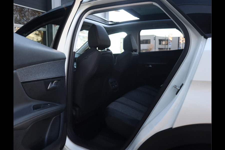 Peugeot 3008 Allure Navi / Pano / Climate / Pdc Nieuwe D-riem/ All-season banden/ Keurige auto