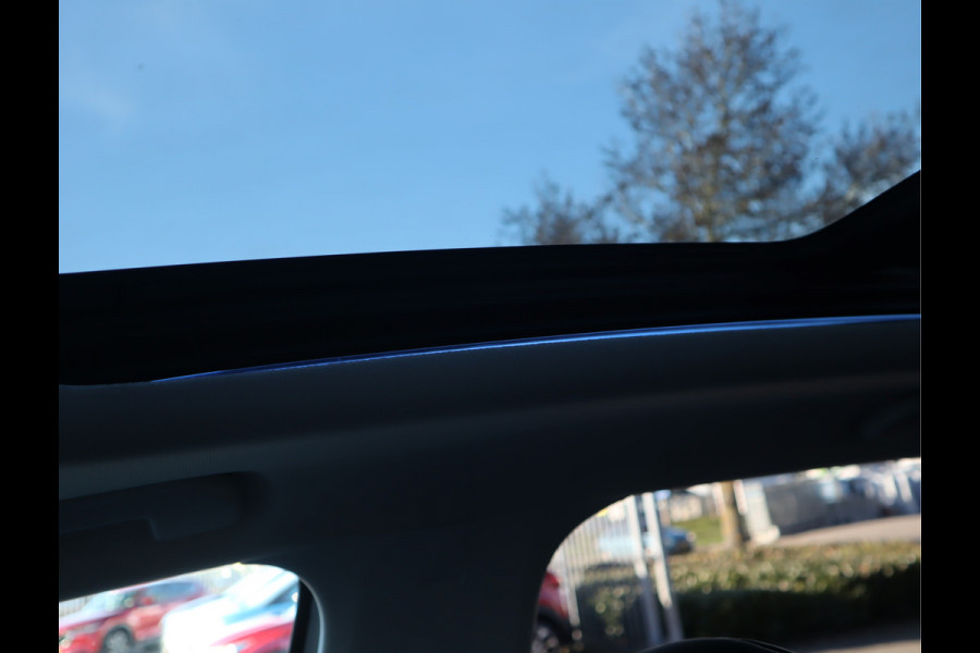 Peugeot 3008 Allure Navi / Pano / Climate / Pdc Nieuwe D-riem/ All-season banden/ Keurige auto