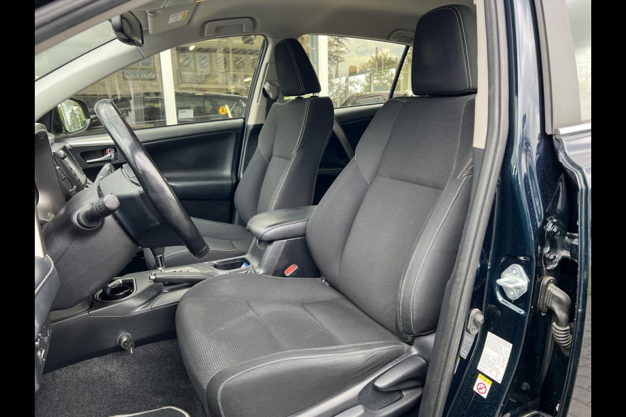 Toyota RAV4 2.5 Hybrid Style | Trekhaak, Dodehoekherkenning, Navigatie, Parkeersensoren, Elektrische achterklep, Startknop