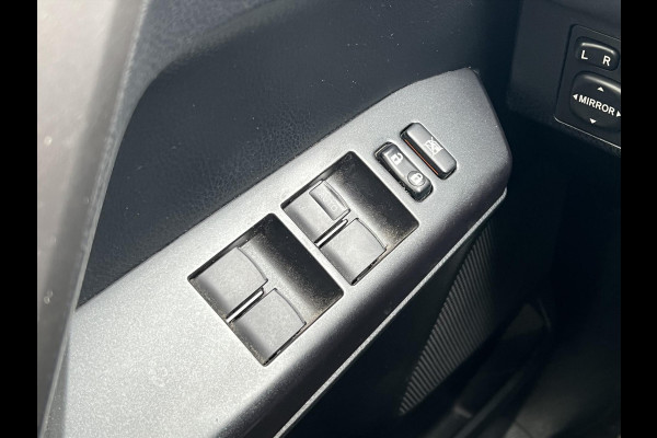 Toyota RAV4 2.5 Hybrid Style | Trekhaak, Dodehoekherkenning, Navigatie, Parkeersensoren, Elektrische achterklep, Startknop