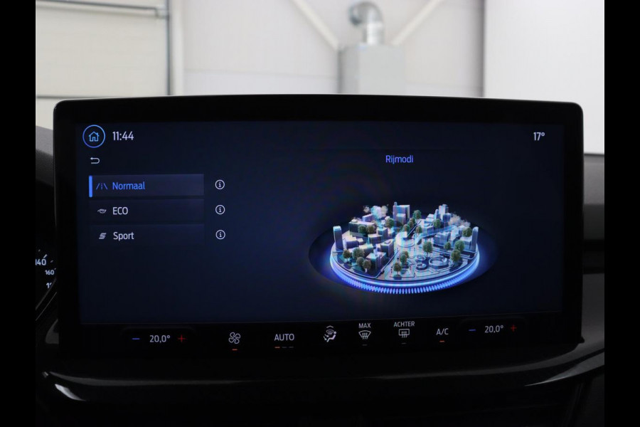 Ford Focus 1.0 EcoBoost Hybrid ST Line | Adaptive cruise | Camera | Carplay | Navigatie | Full LED | Side Assist | Climate control | Bluetooth | Parkeerhulp