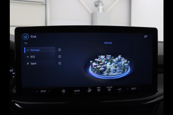Ford Focus 1.0 EcoBoost Hybrid ST Line | Adaptive cruise | Camera | Carplay | Navigatie | Full LED | Side Assist | Climate control | Bluetooth | Parkeerhulp