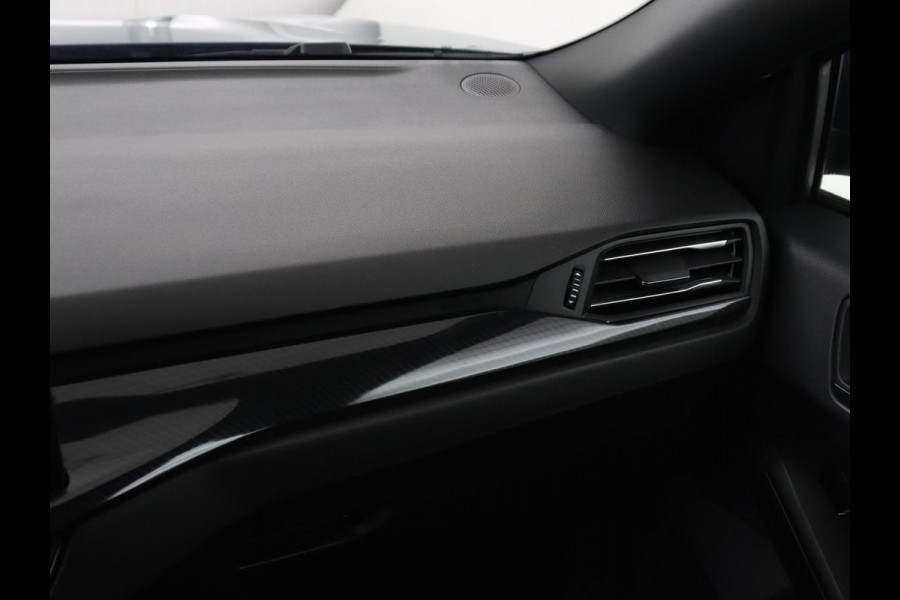 Ford Focus 1.0 EcoBoost Hybrid ST Line | Adaptive cruise | Camera | Carplay | Navigatie | Full LED | Side Assist | Climate control | Bluetooth | Parkeerhulp