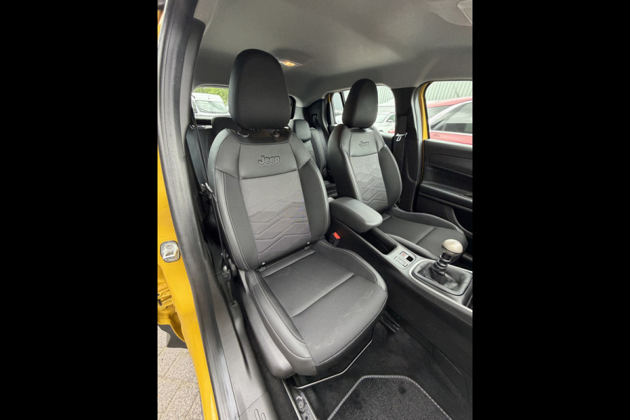 Jeep Avenger 100pk Altitude (Elektrische Klep - JBL - Keyless Entry - Adaptieve Cruise Controle - LED - 17"incl 4S - Automatische Airco - Nav