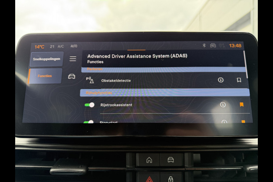 Jeep Avenger 100pk Altitude (Elektrische Klep - JBL - Keyless Entry - Adaptieve Cruise Controle - LED - 17"incl 4S - Automatische Airco - Nav