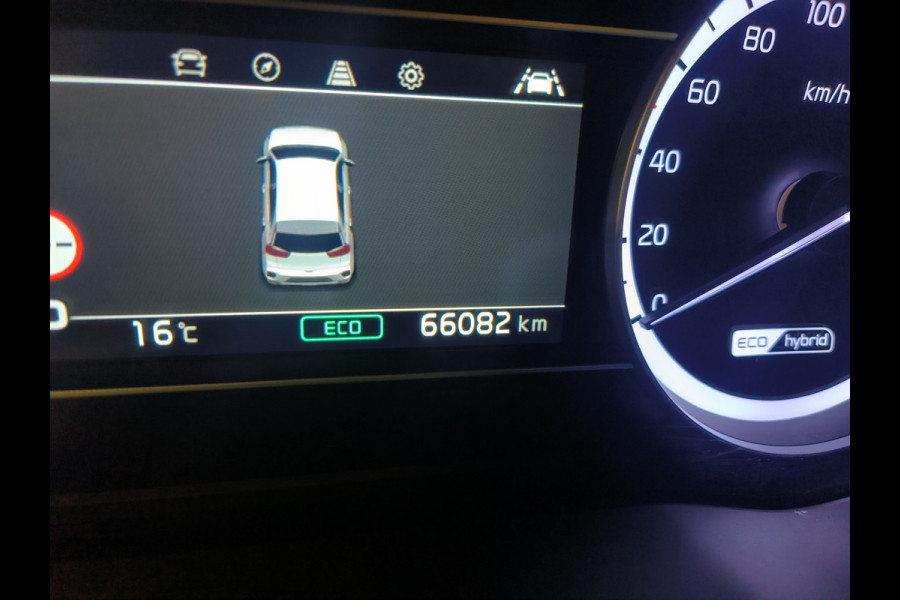 Kia Niro 1.6 GDi Hybrid ComfortLine Rijklaar + 12 maanden Bovag-garantie Henk Jongen Auto's in Helmond,  al 50 jaar service zoals 't hoort!