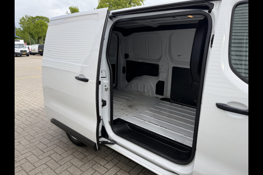 Peugeot Expert 1.5 BlueHDI L2H1 120pk Standard Premium / vaste prijs rijklaar € 11.950 ex btw / euro 6 / bpm vrij / lease vanaf € 201 / airco / cruise / navi / camera / pdc achter !