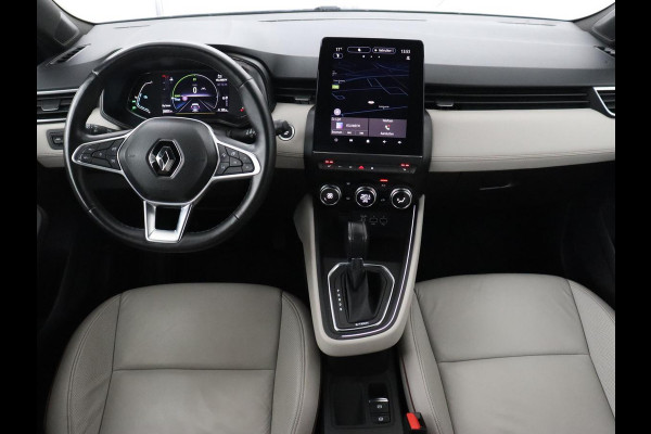 Renault Clio 1.6 E-Tech Hybrid 140 Initiale Paris | Leder | Stoelverwarming | Carplay | Keyless | Park Assist | Full LED | Navigatie | Climate control | Stuurverwarming | DAB | Bluetooth