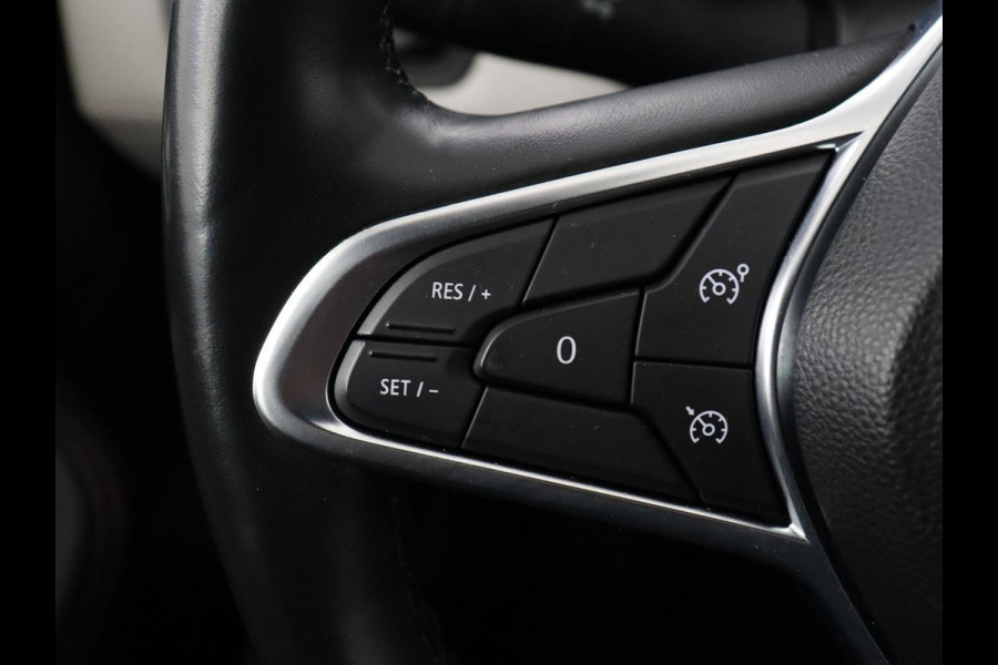 Renault Clio 1.6 E-Tech Hybrid 140 Initiale Paris | Leder | Stoelverwarming | Carplay | Keyless | Park Assist | Full LED | Navigatie | Climate control | Stuurverwarming | DAB | Bluetooth