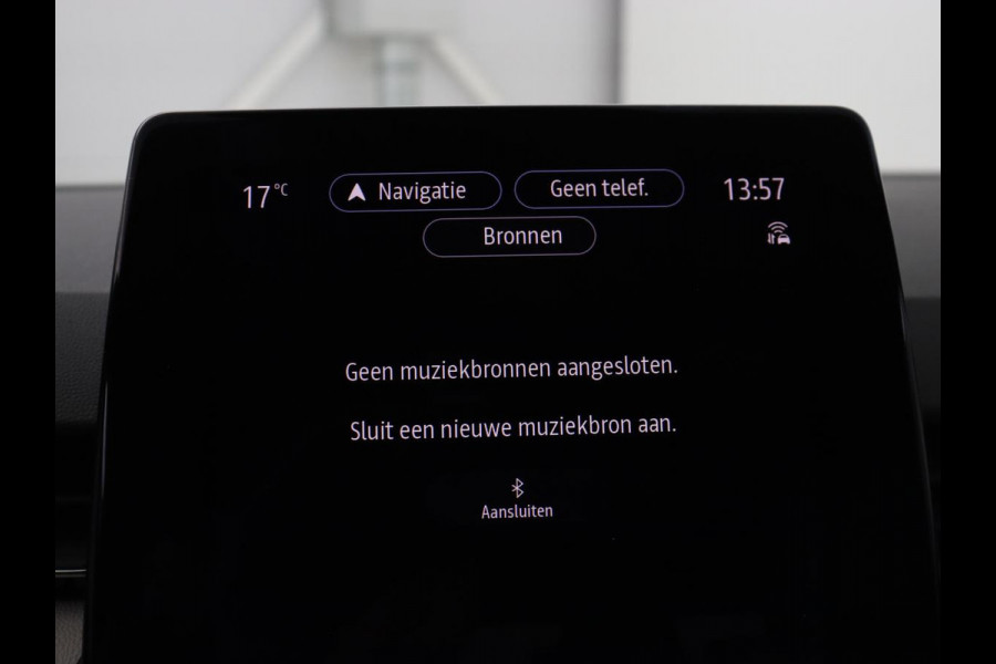 Renault Clio 1.6 E-Tech Hybrid 140 Initiale Paris | Leder | Stoelverwarming | Carplay | Keyless | Park Assist | Full LED | Navigatie | Climate control | Stuurverwarming | DAB | Bluetooth