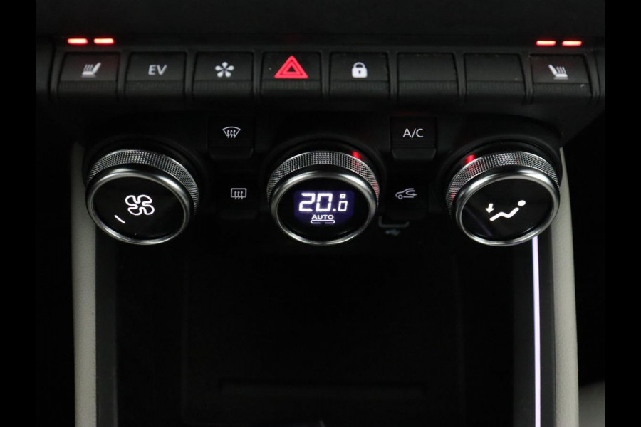 Renault Clio 1.6 E-Tech Hybrid 140 Initiale Paris | Leder | Stoelverwarming | Carplay | Keyless | Park Assist | Full LED | Navigatie | Climate control | Stuurverwarming | DAB | Bluetooth
