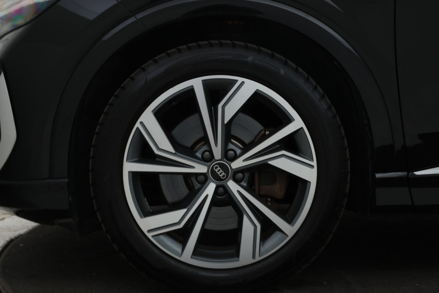 Audi Q4 Sportback e-tron 40 S edition 77 kWh Volleder, Navigatie, Digital Dash!