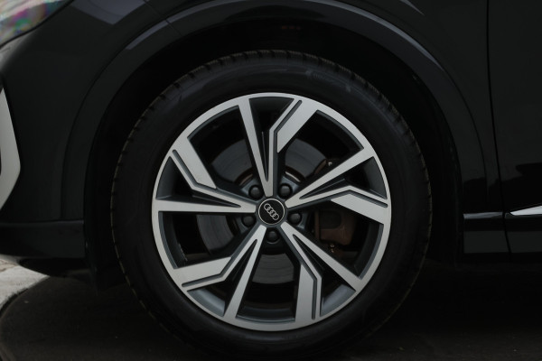 Audi Q4 Sportback e-tron 40 S edition 77 kWh Volleder, Navigatie, Digital Dash!