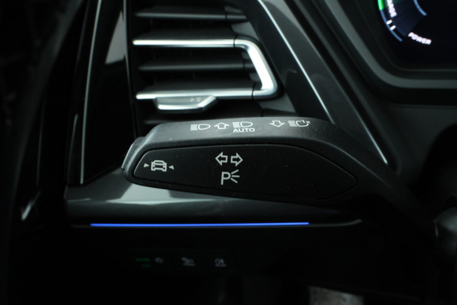 Audi Q4 Sportback e-tron 40 S edition 77 kWh Volleder, Navigatie, Digital Dash!