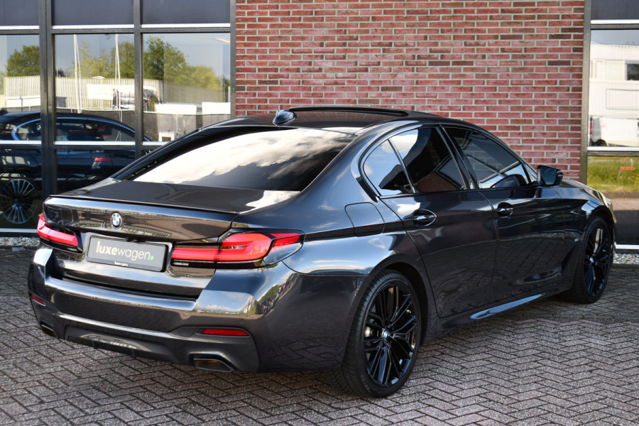 BMW 5 Serie 545e xDrive M-Sport Pano Comfseat HUD ACC H/K 360 Laser