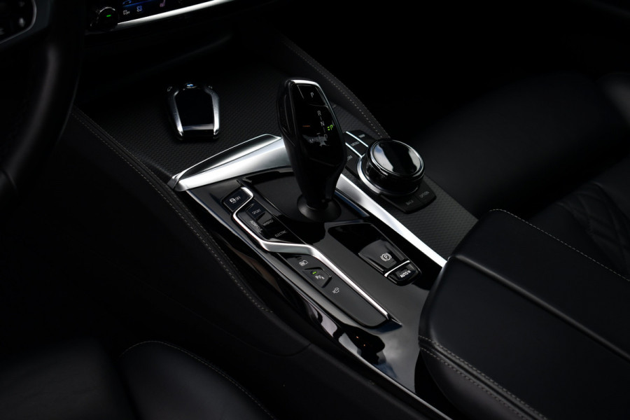 BMW 5 Serie 545e xDrive M-Sport Pano Comfseat HUD ACC H/K 360 Laser