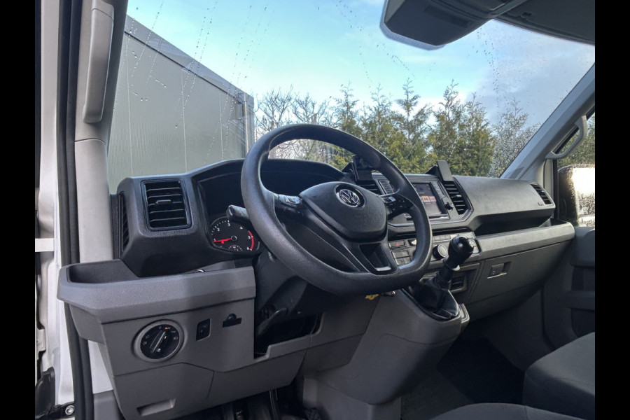Volkswagen Crafter 2.0 TDI 102 PK / PICK UP / 1e EIG. / TREKHAAK / AIRCO / OPEN LAADBAK / 2.500 KG AHG / 3-ZITS / APPLE CARPLAY