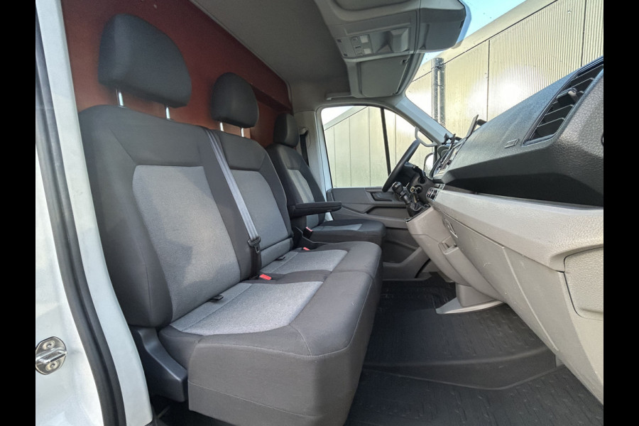 Volkswagen Crafter 2.0 TDI 102 PK / PICK UP / 1e EIG. / TREKHAAK / AIRCO / OPEN LAADBAK / 2.500 KG AHG / 3-ZITS / APPLE CARPLAY