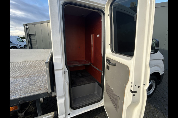 Volkswagen Crafter 2.0 TDI 102 PK / PICK UP / 1e EIG. / TREKHAAK / AIRCO / OPEN LAADBAK / 2.500 KG AHG / 3-ZITS / APPLE CARPLAY