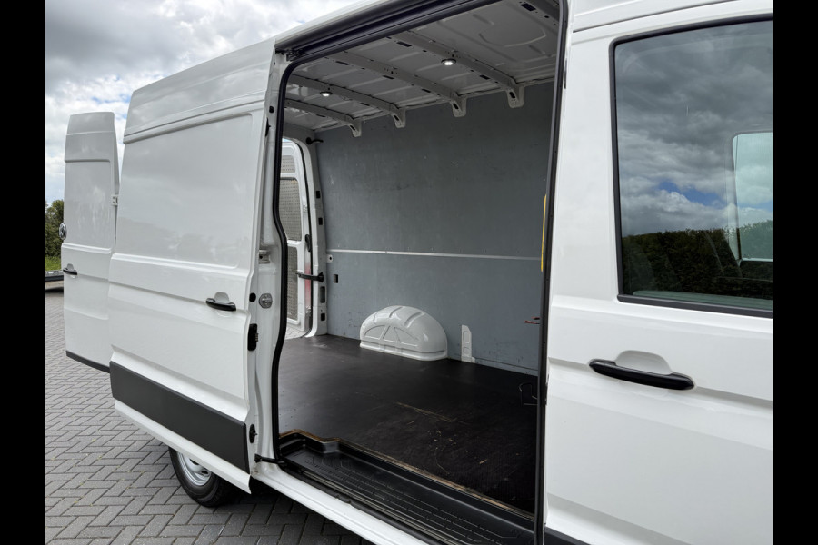 Volkswagen Crafter 2.0 TDI 141 PK / L3H3 / 1e EIGENAAR / ZEER NETJES !! / AIRCO / CRUISE / ERGO GEVEERDE STOEL