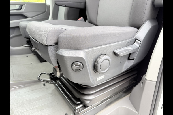Volkswagen Crafter 2.0 TDI 141 PK / L3H3 / 1e EIGENAAR / ZEER NETJES !! / AIRCO / CRUISE / ERGO GEVEERDE STOEL