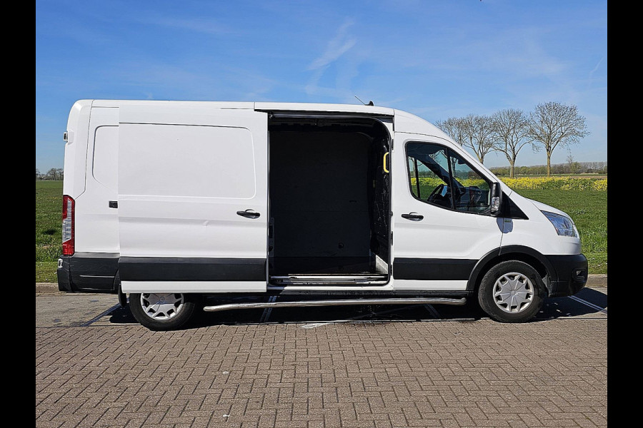Ford Transit 350 2.0 TDCI L3H3 Trend RWD L3H2 Camera Euro6 Airco Sidebars Trekhaak Camera 130Pk!