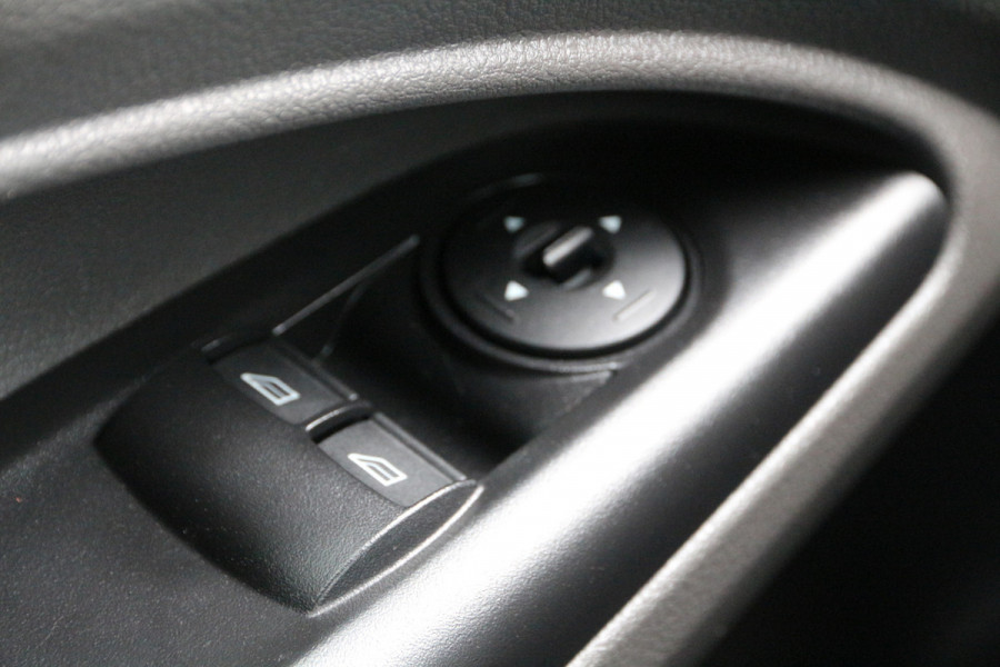 Ford Transit Connect 1.5 EcoBlue 100 | L2 | Stoelverwarming | Airco..
