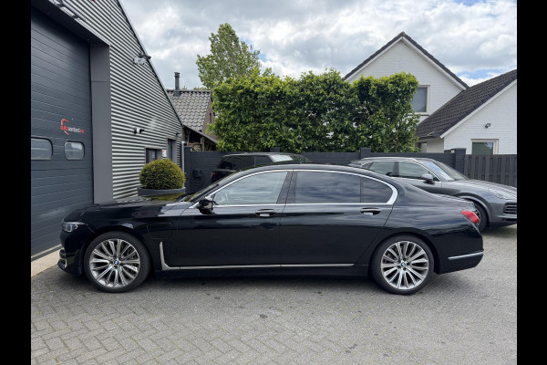 BMW 7 Serie 745Le xDrive High Executive | TV Schermen | Panoramadak | 360* Camera | Massage | Head-Up Display |