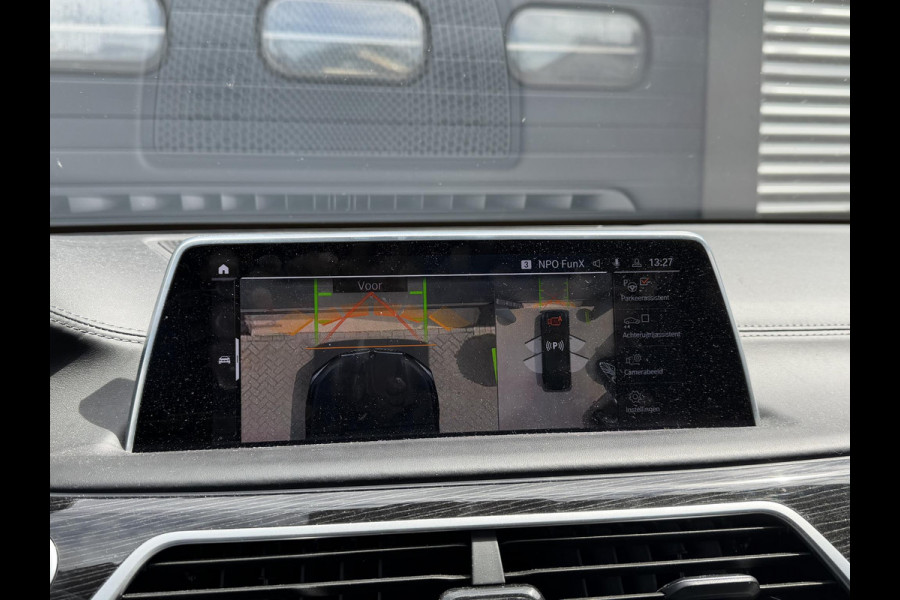 BMW 7 Serie 745Le xDrive High Executive | TV Schermen | Panoramadak | 360* Camera | Massage | Head-Up Display |