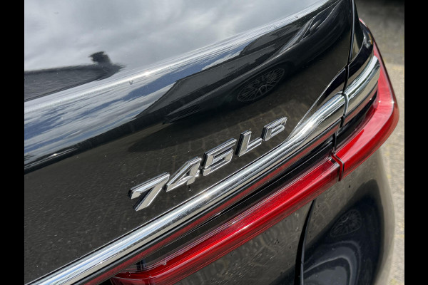 BMW 7 Serie 745Le xDrive High Executive | TV Schermen | Panoramadak | 360* Camera | Massage | Head-Up Display |