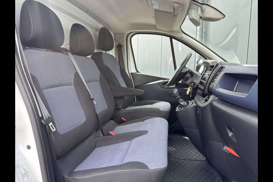 Opel Vivaro 1.6 CDTI / L1H1 / 1e EIG. / **MOOIE INRICHTING** / IMPERIAAL / TREKHAAK / CAMERA / AIRCO / CRUISE / PDC