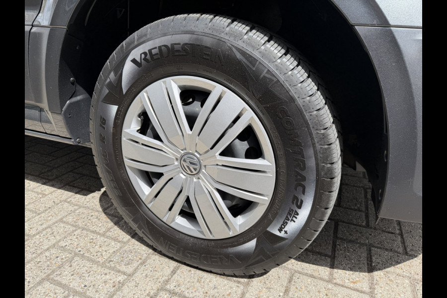 Volkswagen Crafter 35 2.0 TDI 177pk L3H3 ( L2H2 ) DC 6 persoons Comfortline / euro 6 / bpm vrij / vaste prijs rijklaar € 31.950 ex btw / lease vanaf € 521 / airco / cruise / grijs metallic !