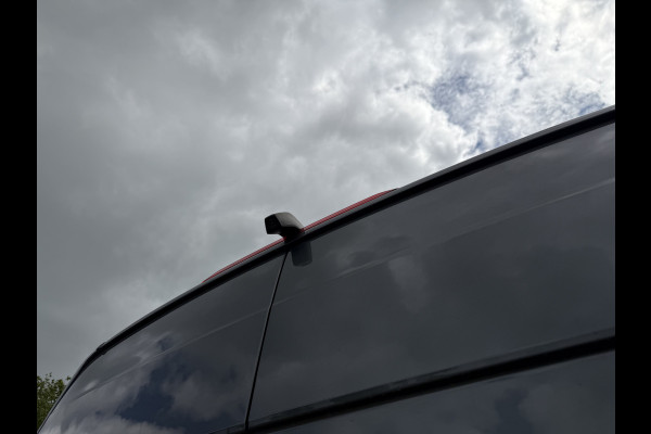 Volkswagen Crafter 35 2.0 TDI 177pk L3H3 ( L2H2 ) DC 6 persoons Comfortline / euro 6 / bpm vrij / vaste prijs rijklaar € 31.950 ex btw / lease vanaf € 521 / airco / cruise / grijs metallic !