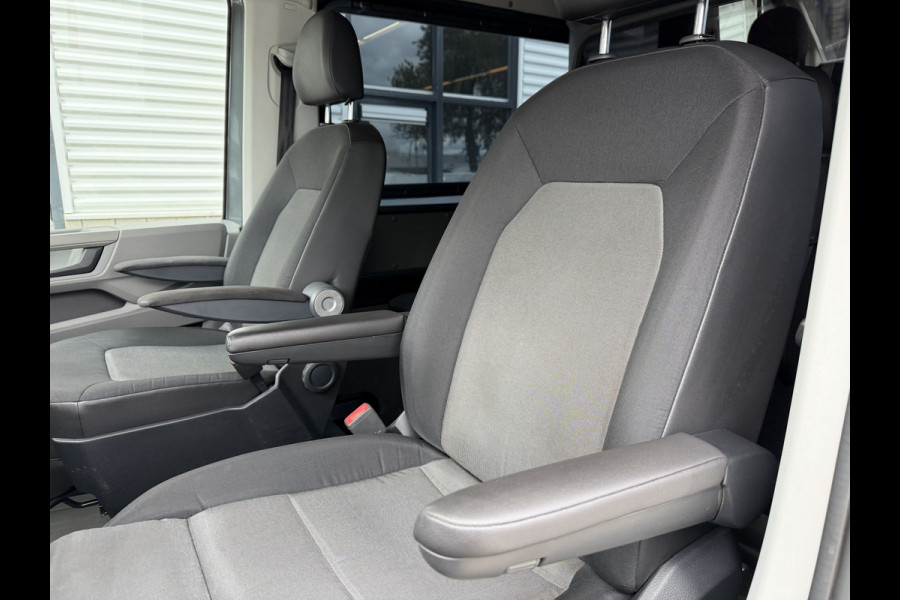 Volkswagen Crafter 35 2.0 TDI 177pk L3H3 ( L2H2 ) DC 6 persoons Comfortline / euro 6 / bpm vrij / vaste prijs rijklaar € 31.950 ex btw / lease vanaf € 521 / airco / cruise / grijs metallic !