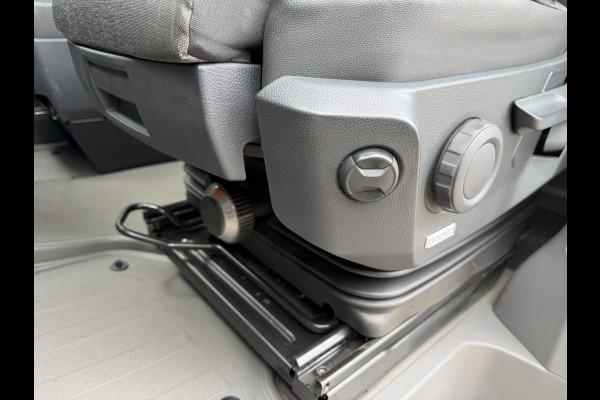 Volkswagen Crafter 35 2.0 TDI 177pk L3H3 ( L2H2 ) DC 6 persoons Comfortline / euro 6 / bpm vrij / vaste prijs rijklaar € 31.950 ex btw / lease vanaf € 521 / airco / cruise / grijs metallic !
