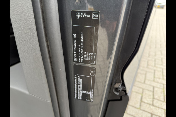 Volkswagen Crafter 35 2.0 TDI 177pk L3H3 ( L2H2 ) DC 6 persoons Comfortline / euro 6 / bpm vrij / vaste prijs rijklaar € 31.950 ex btw / lease vanaf € 521 / airco / cruise / grijs metallic !